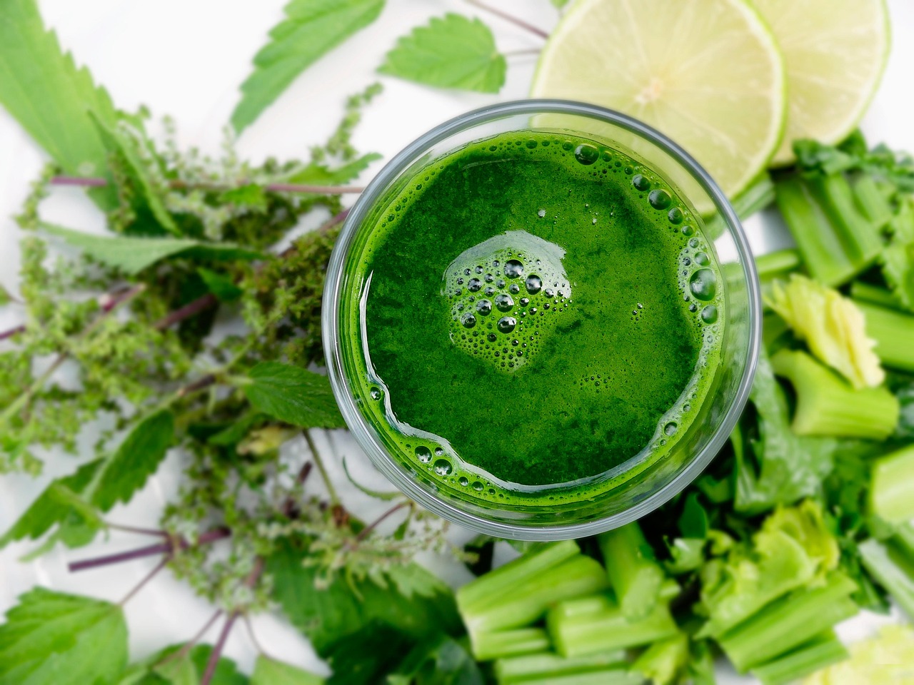 entdecken sie köstliche und gesunde smoothie-rezepte für jeden geschmack. frisch, natürlich und einfach zuzubereiten – perfekt für einen energiereichen start in den tag!
