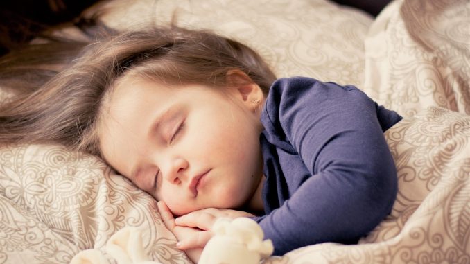 baby development erfahren sie alles über die entwicklung ihres babys: meilensteine im ersten lebensjahr, tipps zur förderung und was sie in jeder phase beachten sollten. ihr leitfaden für eine gesunde babyentwicklung.